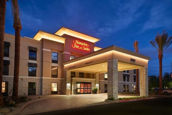 Hampton Inn Suites Phoenix Scottsdale — Property