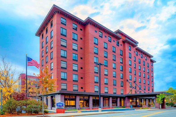 Hampton Inn Suites Pittsburgh Downtown Pittsburgh Pennsylvania — Property