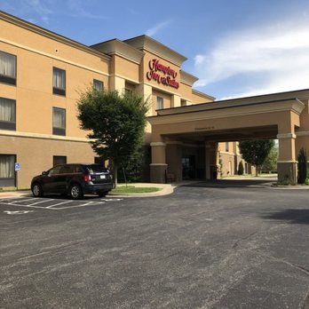 Hampton Inn Suites Radcliff fort Knox — Property