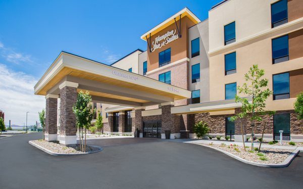 Hampton Inn Suites Reno Sparks — Property
