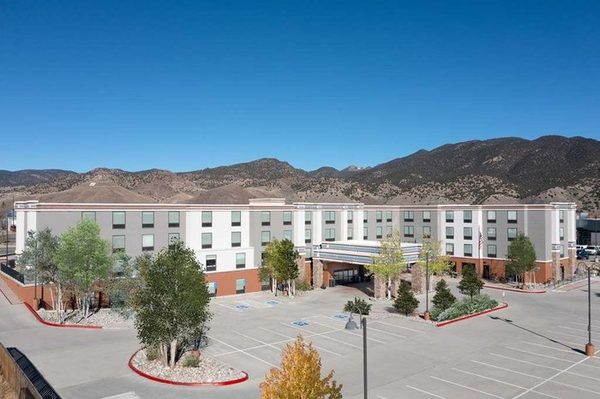 Hampton Inn Suites Salida — Property