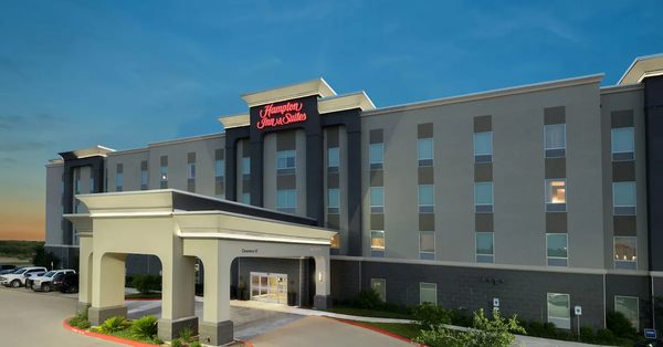 Hampton Inn Suites San Antonio Airport — Property