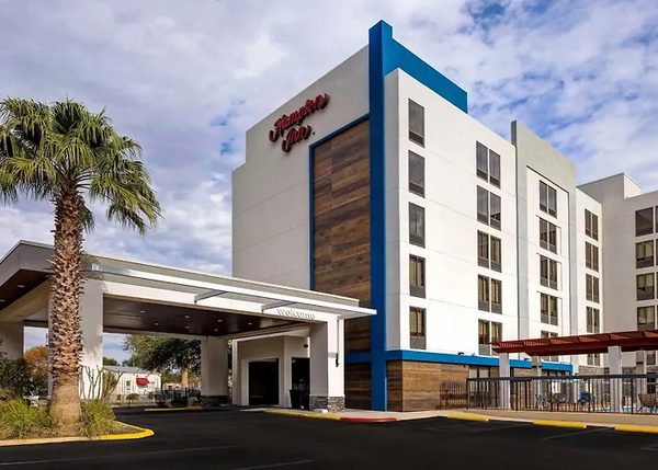 Hampton Inn Suites San Antonio Downtown Market Square — Property