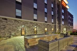 Hampton Inn Suites Southwest Sioux Falls — Property
