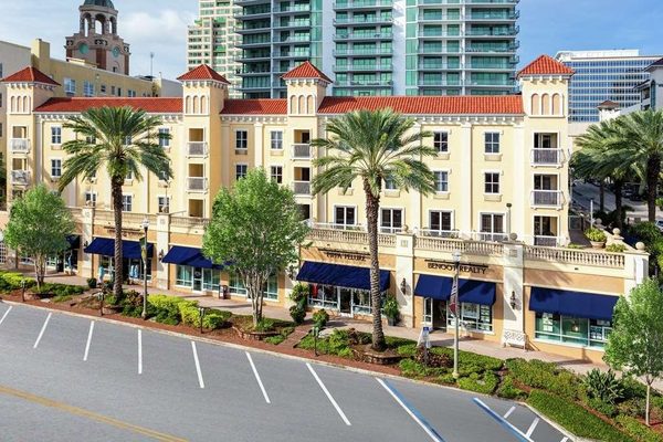 Hampton Inn Suites St Petersburg Downtown — Property