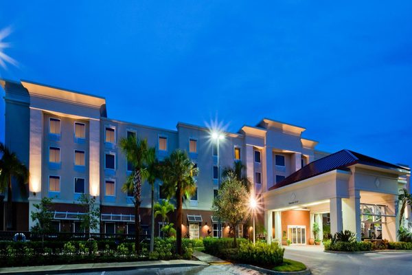 Hampton Inn Suites Stuart North — Property