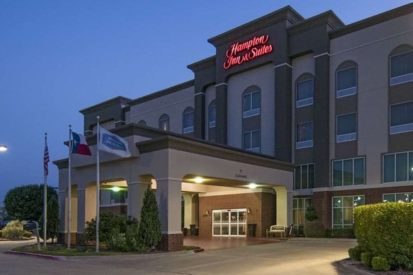 Hampton Inn Suites Waxahachie — Property