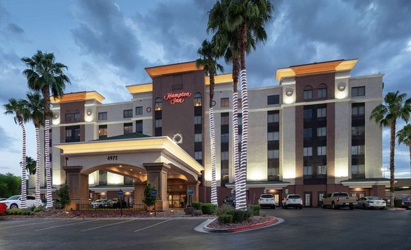 Hampton Inn Tropicana — Property