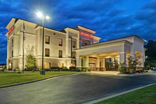 Hampton Inn Van Buren — Property