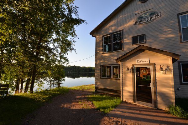 Hanging Horn Lakeside Resort Hotel Moose Lake Minnesota — Property