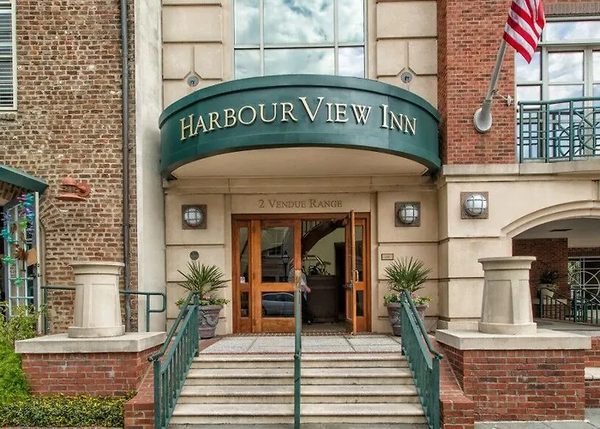 HarbourView Inn — Property