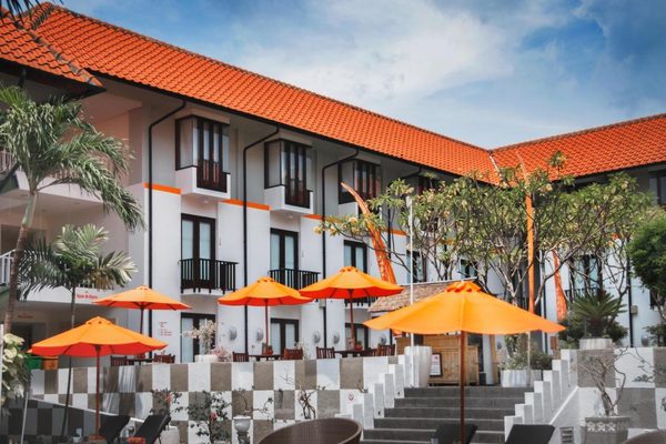 Harris Hotel Kuta Tuban — Property