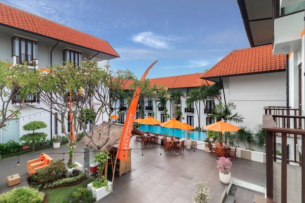 Harris Hotel Kuta Tuban — Property