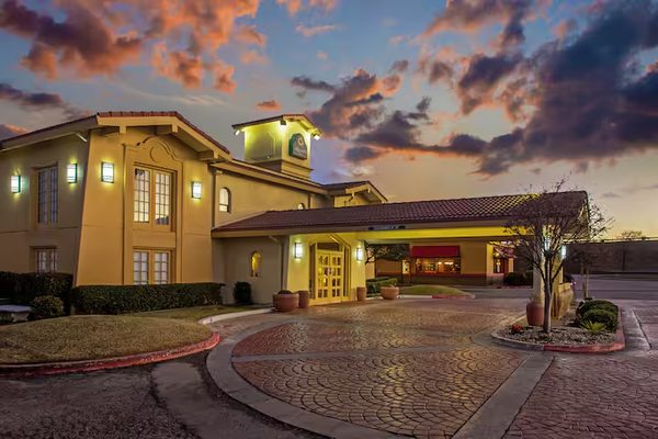 Hawthorn Extended Stay by Wyndham Killeen — Property