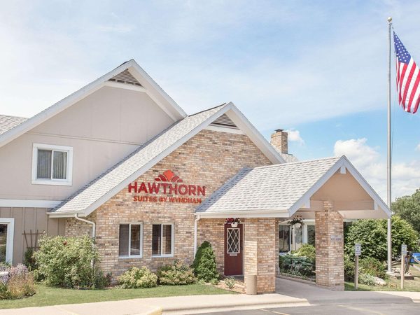 Hawthorn Suites by Wyndham Green Bay — Property