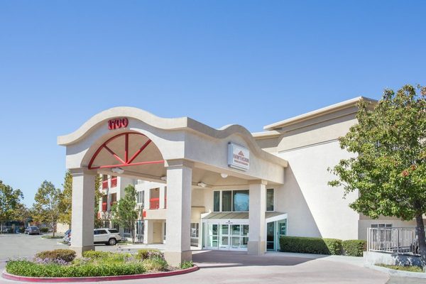 Hawthorn Suites by Wyndham Livermore Wine Country — Property