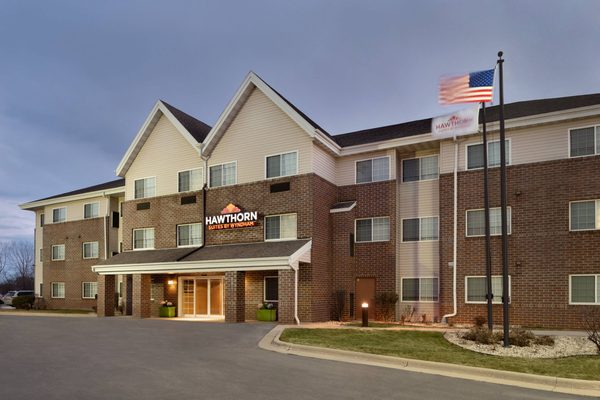 Hawthorn Suites By Wyndham Oak Creek Milwaukee Airport — Property