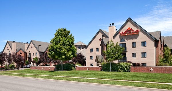 Hawthorn Suites by Wyndham Overland Park — Property