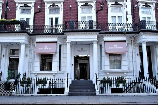 Heeton Concept Hotel Kensington London — Property