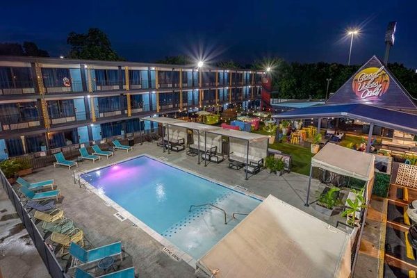 Heights House Hotel — Property