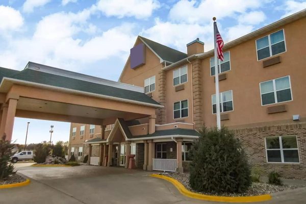 Heritage Hotel And Suites — Property