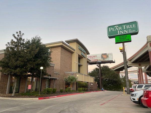 Heritage Inn Suites San Antonio Airport Trademark Wyndham — Property