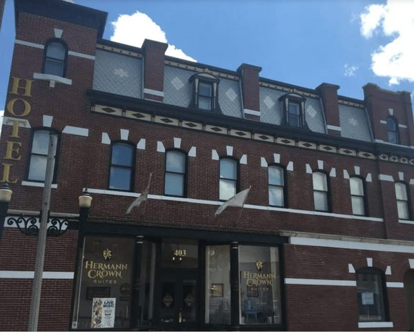 Hermann Crown Suites Hermann Missouri — Property