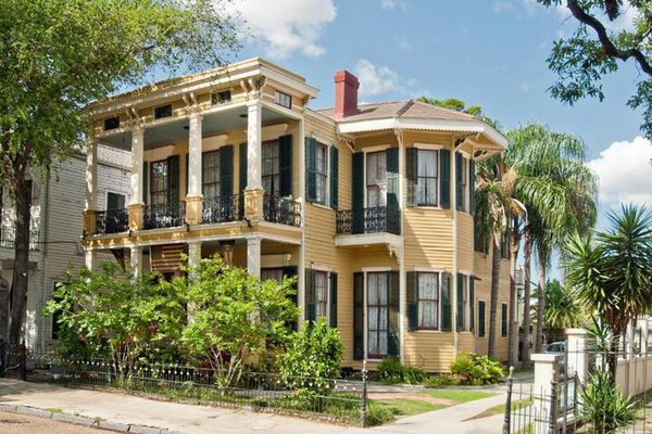 HH Whitney House on the Historic Esplanade — Property