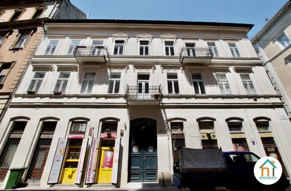 Hi5 Apartments Budapest — Property