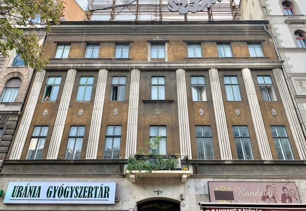 Hi5 Apartments Budapest — Property