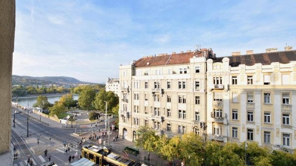 Hi5 Apartments Budapest — Property