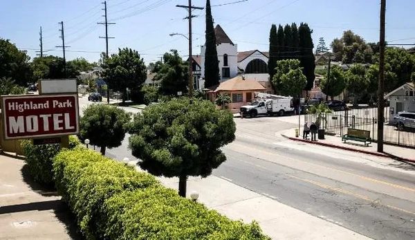 Highland Park Motel Los Angeles California — Property