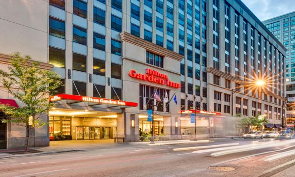 Hilton Garden Inn Chicago Downtown magnificent Mile — Property
