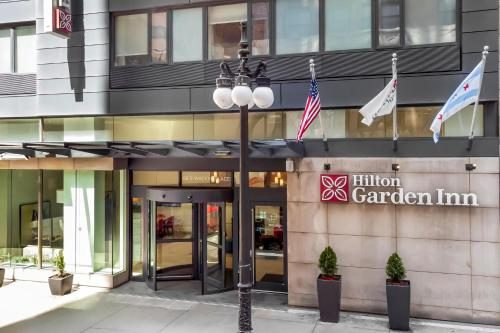 Hilton Garden Inn Chicago Downtown Riverwalk — Property