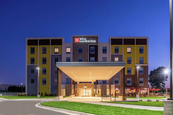 Hilton Garden Inn Kansas City Airport — Property
