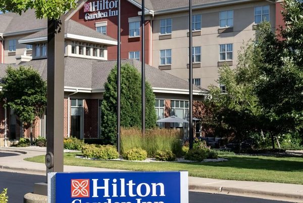 Hilton Garden Inn Rockford — Property