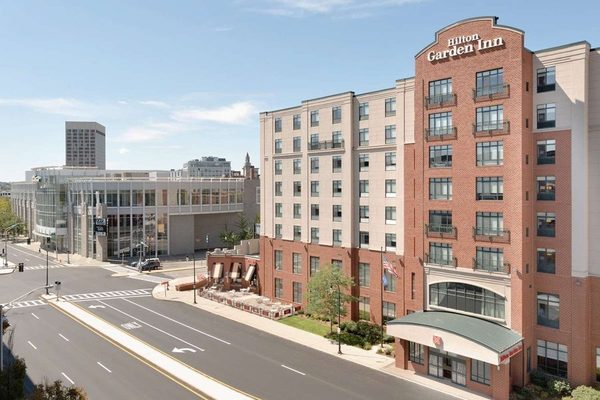 Hilton Garden Inn Worcester — Property