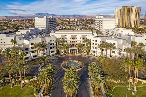 Hilton Vacation Club Cancun Resort Las Vegas — Property