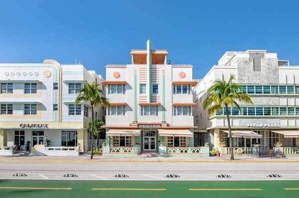 Hilton Vacation Club Crescent on South Beach Miami Miami Beach Florida — Property