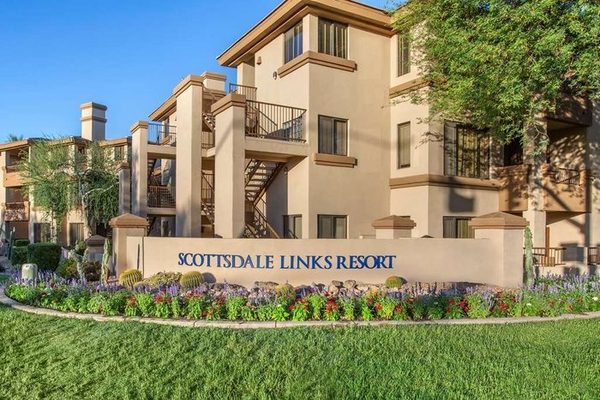 Hilton Vacation Club Scottsdale Links Resort — Property