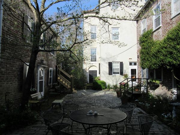 Historic 86 Church Street Bed Breakfast — Property
