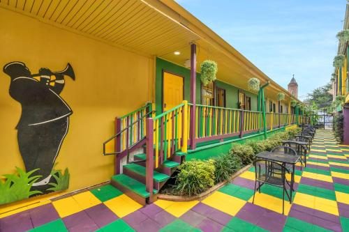 Historic Mardi Gras Inn — Property