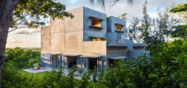 Hix Island House — Property