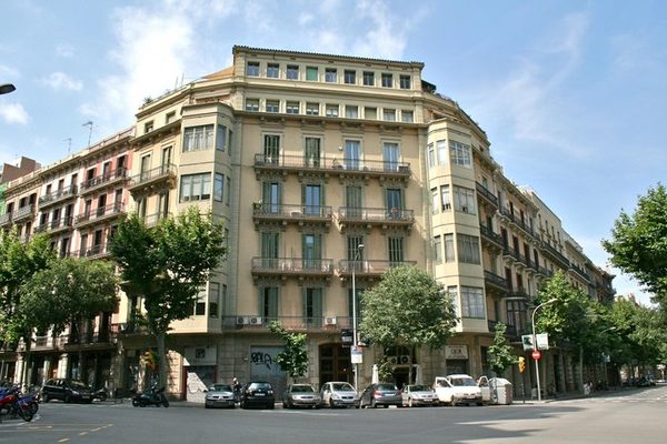 Hola Hostal Eixample Barcelona Catalonia — Property