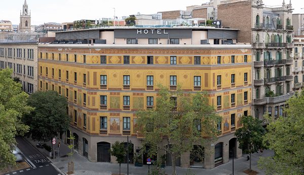 Hola Hostal Eixample Barcelona Catalonia — Property