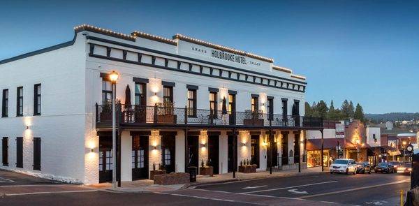 Holbrooke Hotel — Property
