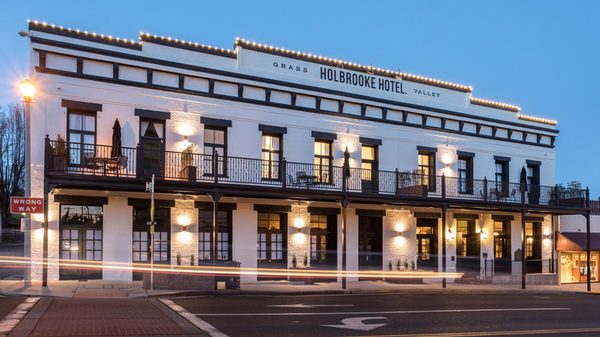 Holbrooke Hotel — Property