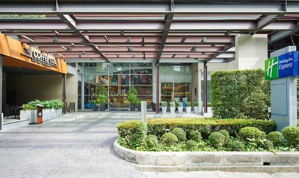 Holiday Inn Express Bangkok Sathorn By IHG — Property