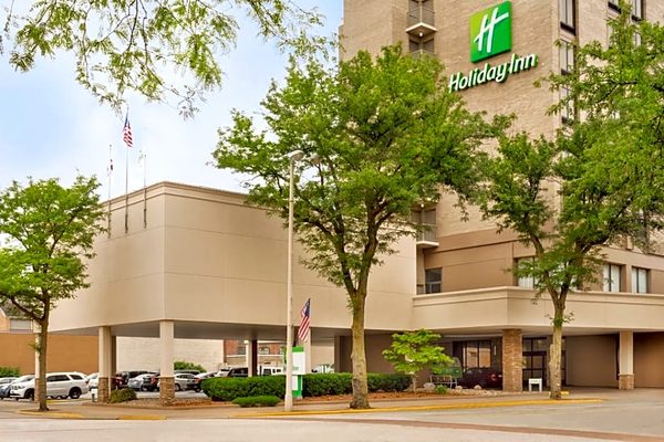 Holiday Inn Express Bettendorf Davenport NE — Property