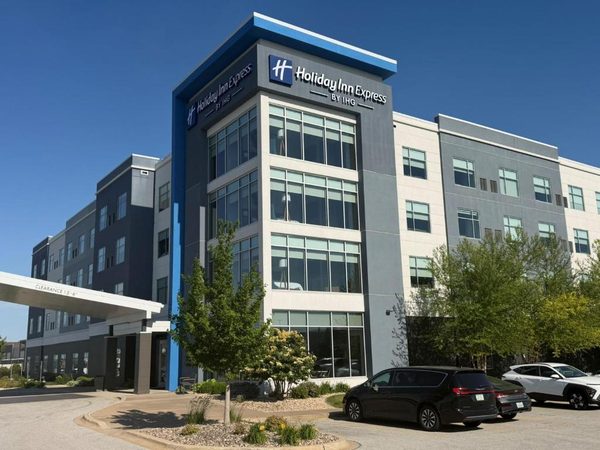 Holiday Inn Express Bettendorf Davenport NE — Property